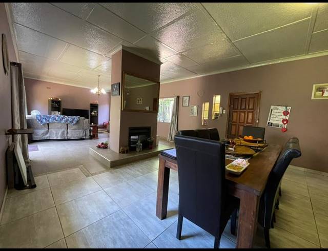 4 BEDROOM HOUSE FOR SALE IN FLORIDA PARK